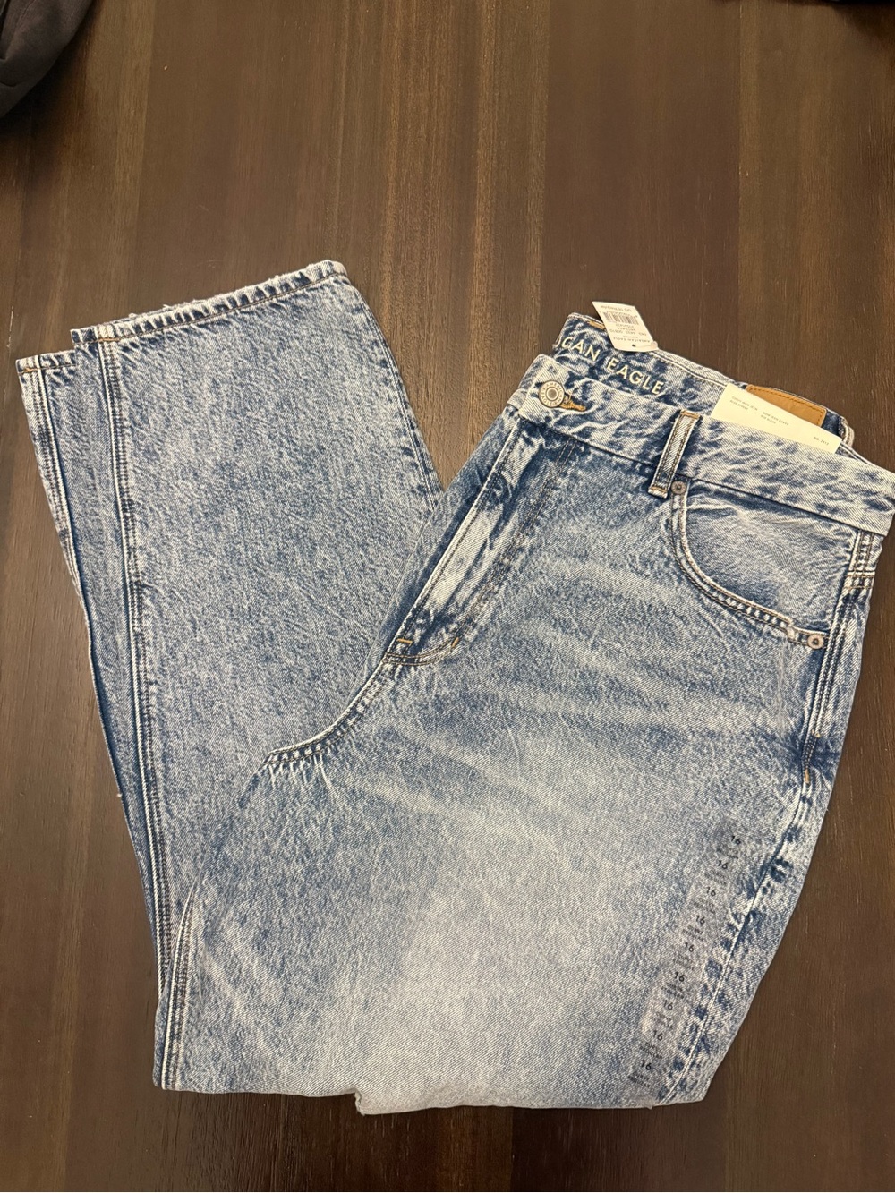 American Eagle Curvy Mom Jeans Size 16 NWT High Rise Distressed Acid Wash Blue